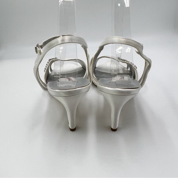 9.5W 9.5 WIDE Dyeables Women's Ariana White Satin Rhinestone Jeweled Heels Pumps - Picture 7 of 15